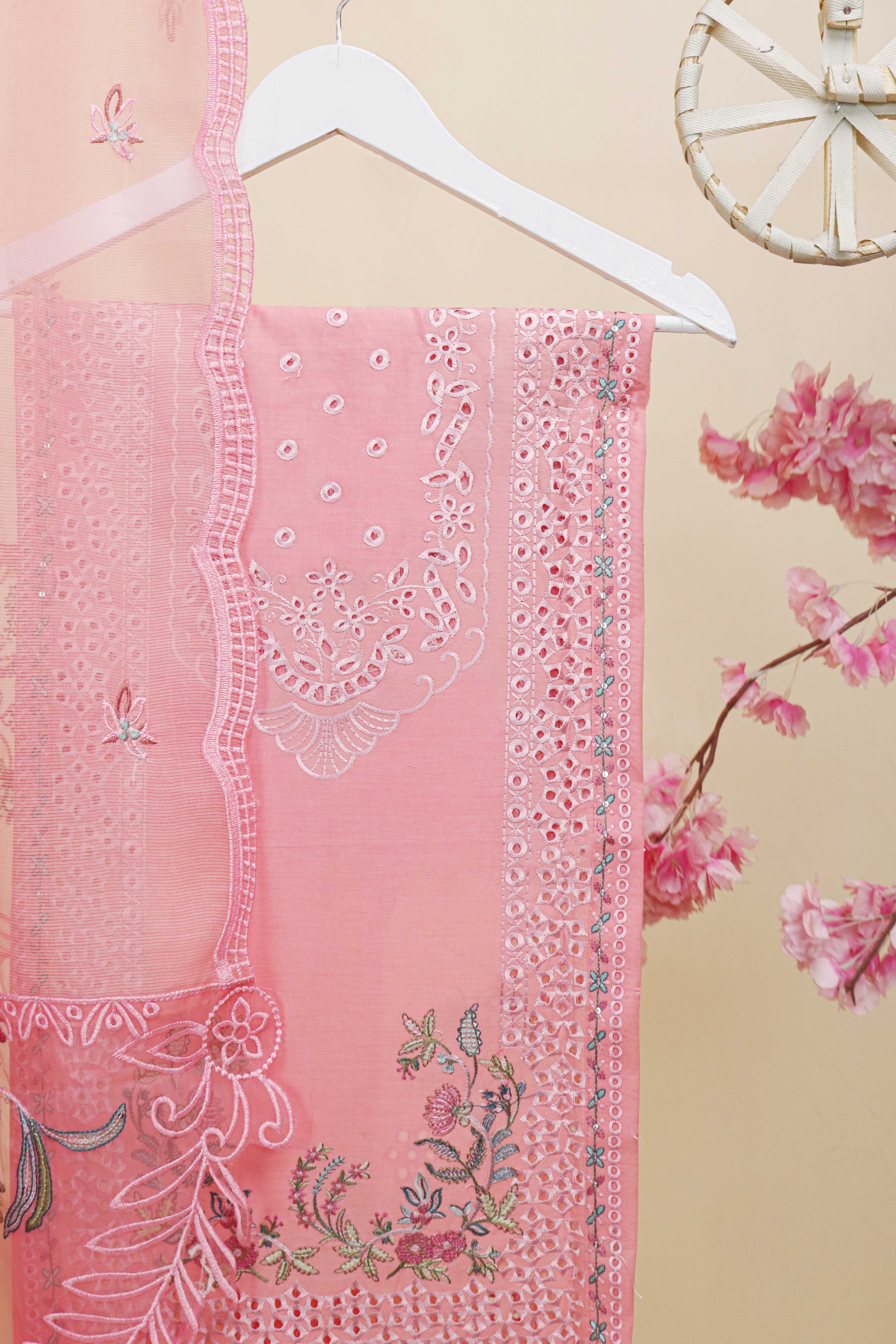 Luxury Lawn Embroidered suit H25SELHA31 - Image 2