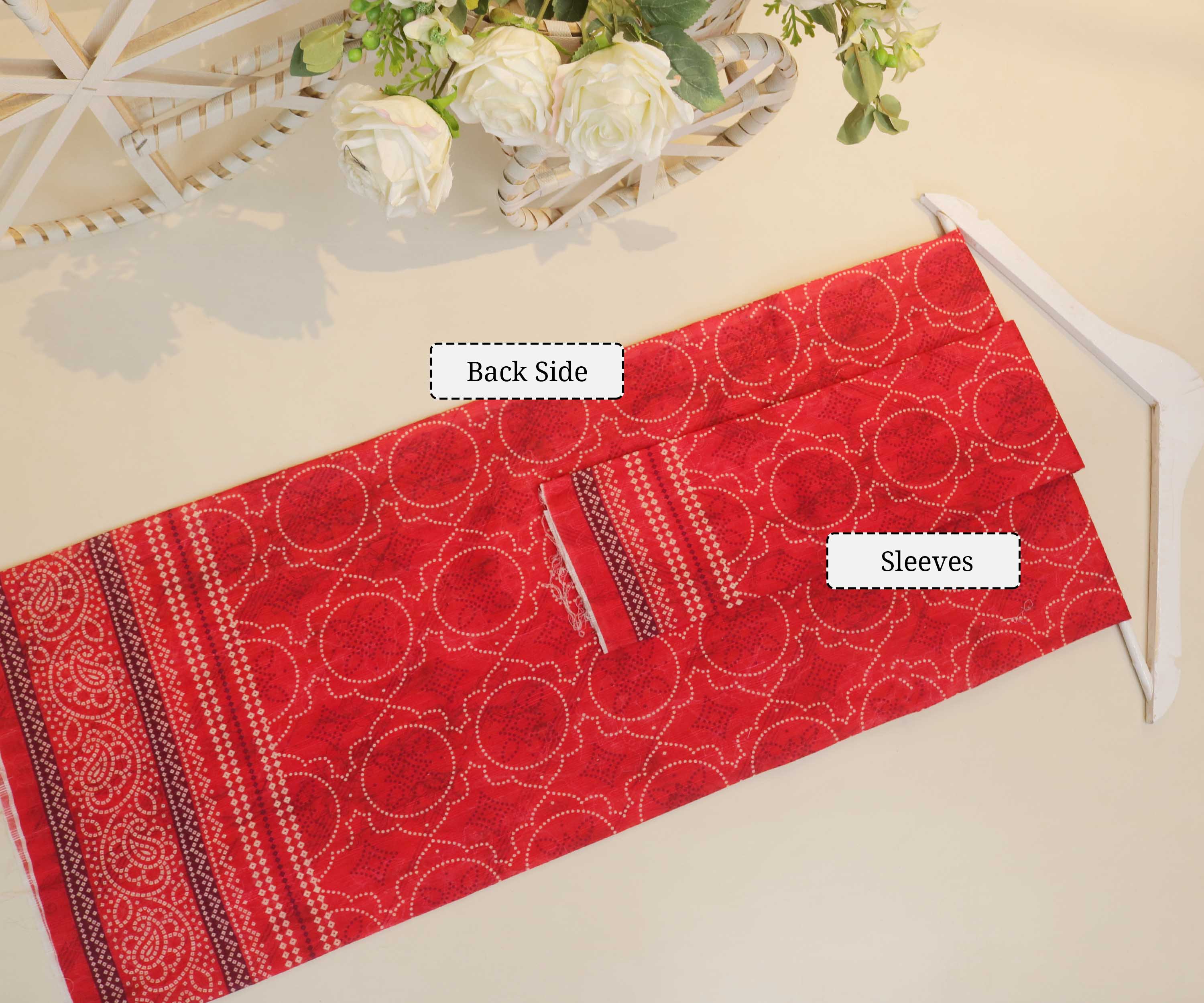 Luxury Lawn Embroidered Suit H25SLEMB12 - Image 4