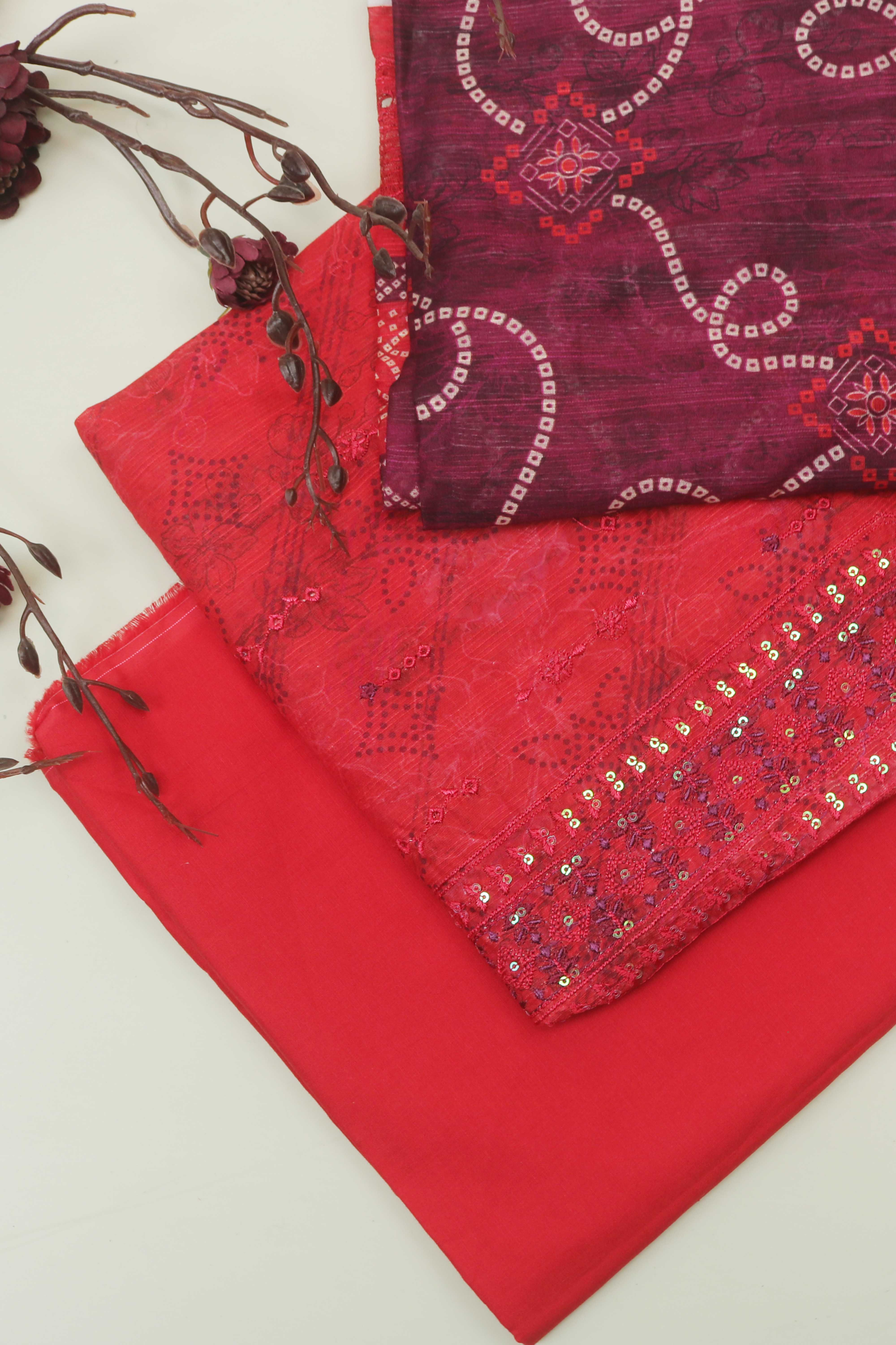 Luxury Lawn Embroidered Suit H25SLEMB12 - Image 5