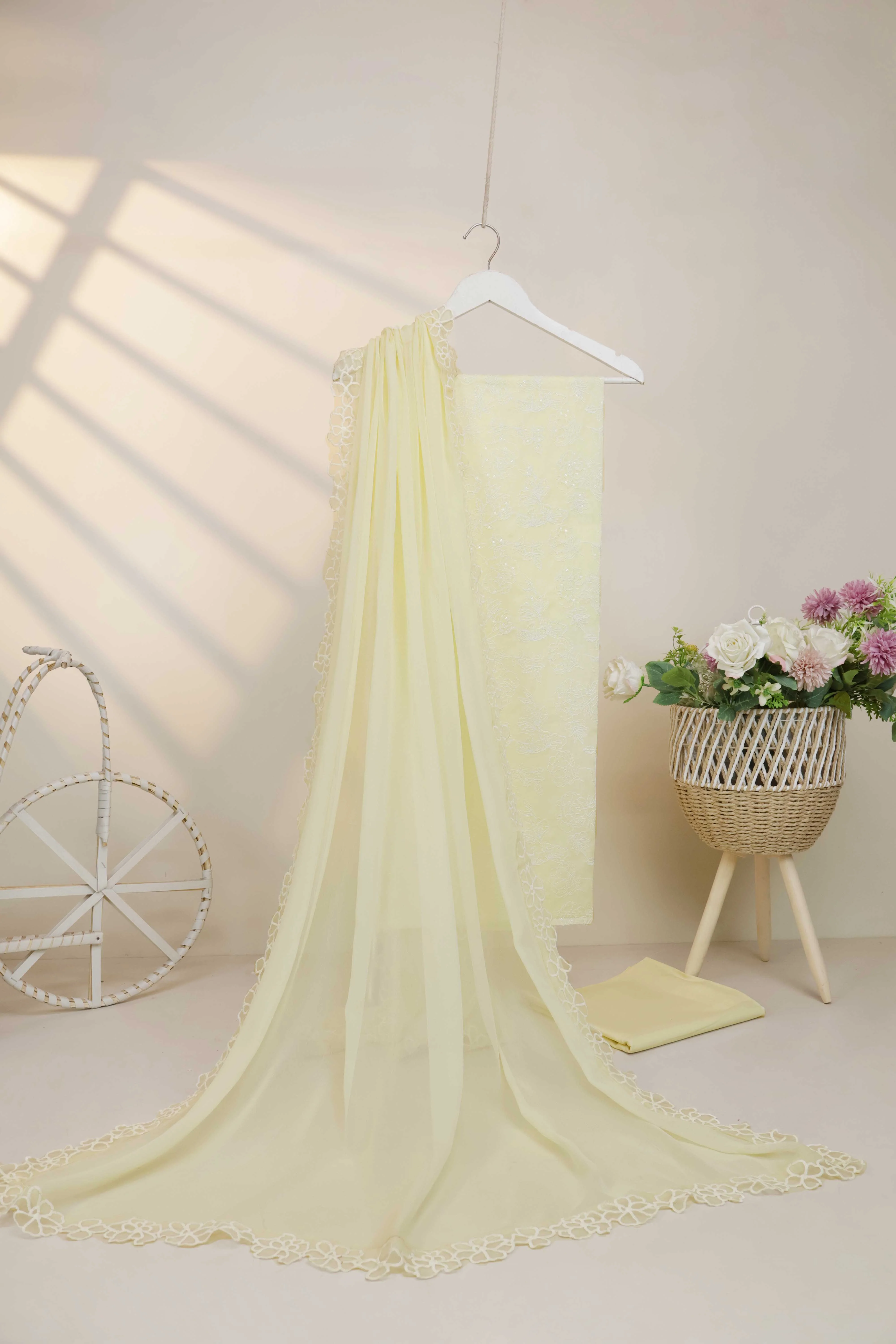 Luxury Lawn Embroidered Suit NV1WR02 - Image 5