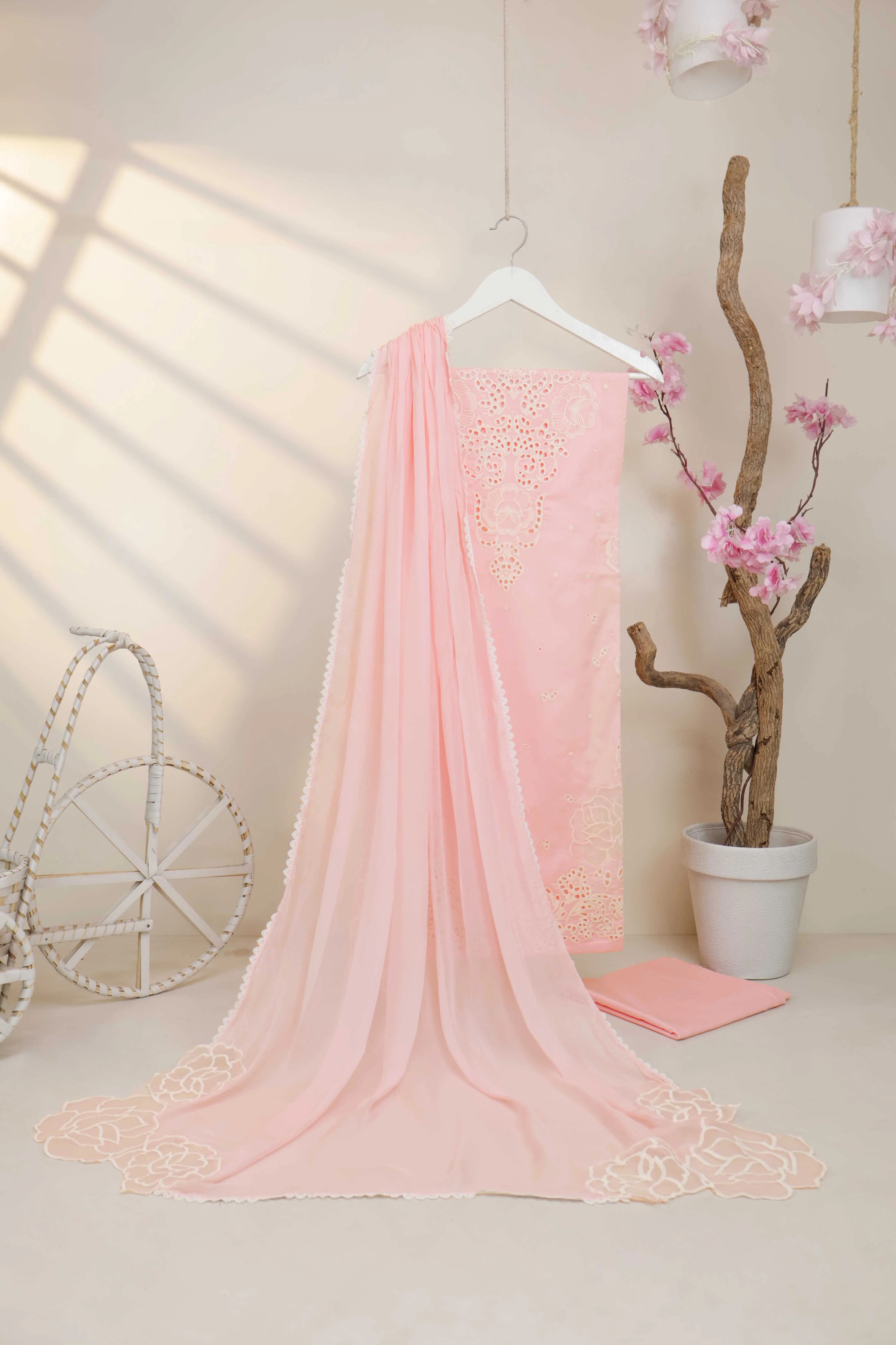 Luxury Lawn Embroidered Suit NV1WR04 - Image 2