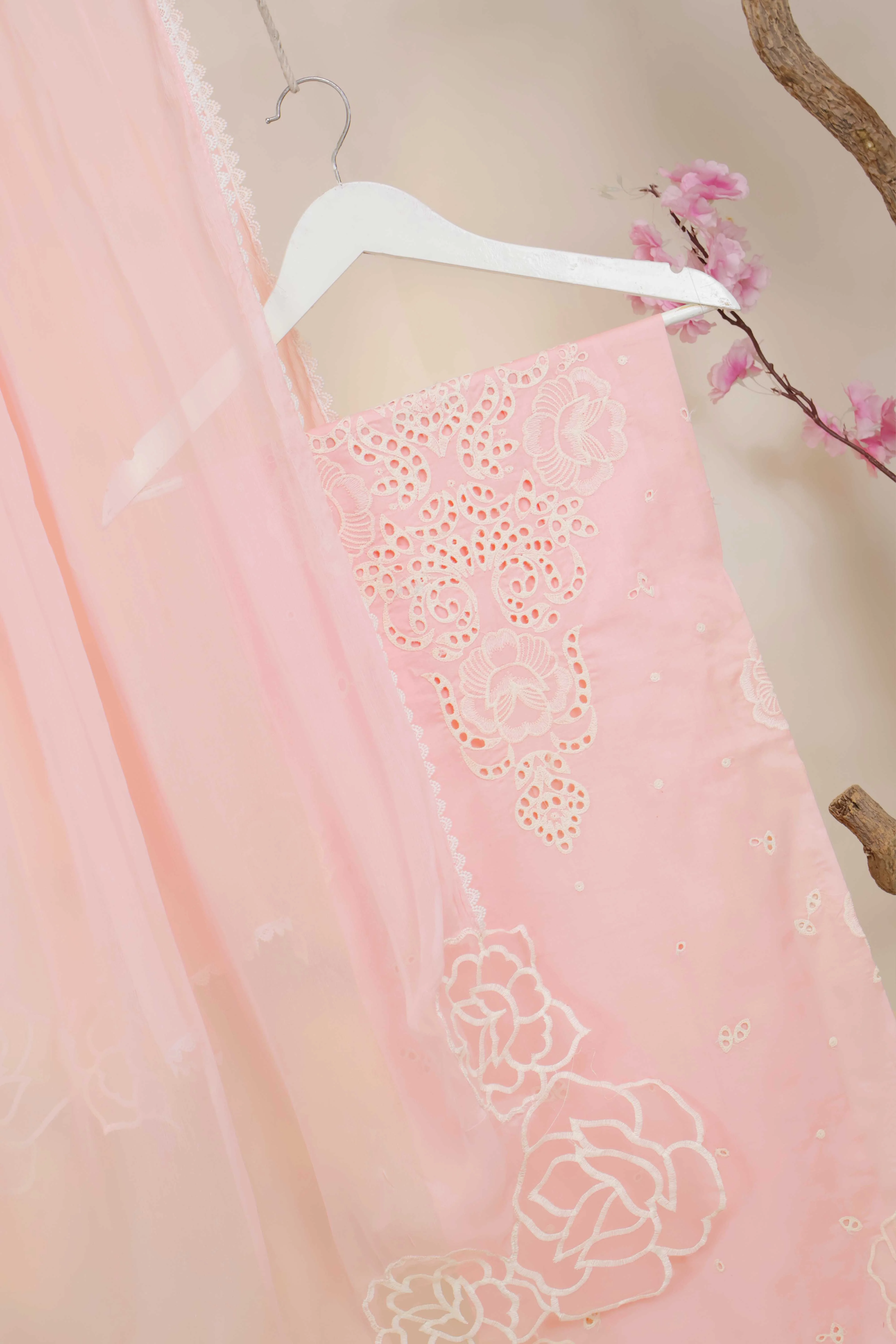 Luxury Lawn Embroidered Suit NV1WR04 - Image 3