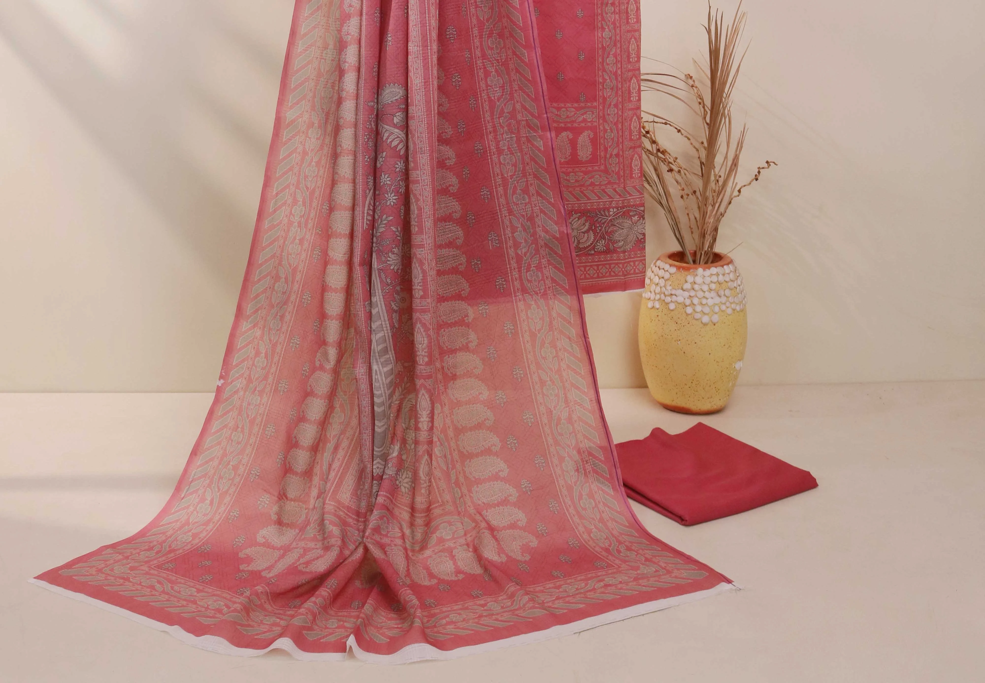 Luxury Lawn Printed Suit H25SLMJ238 - Image 3