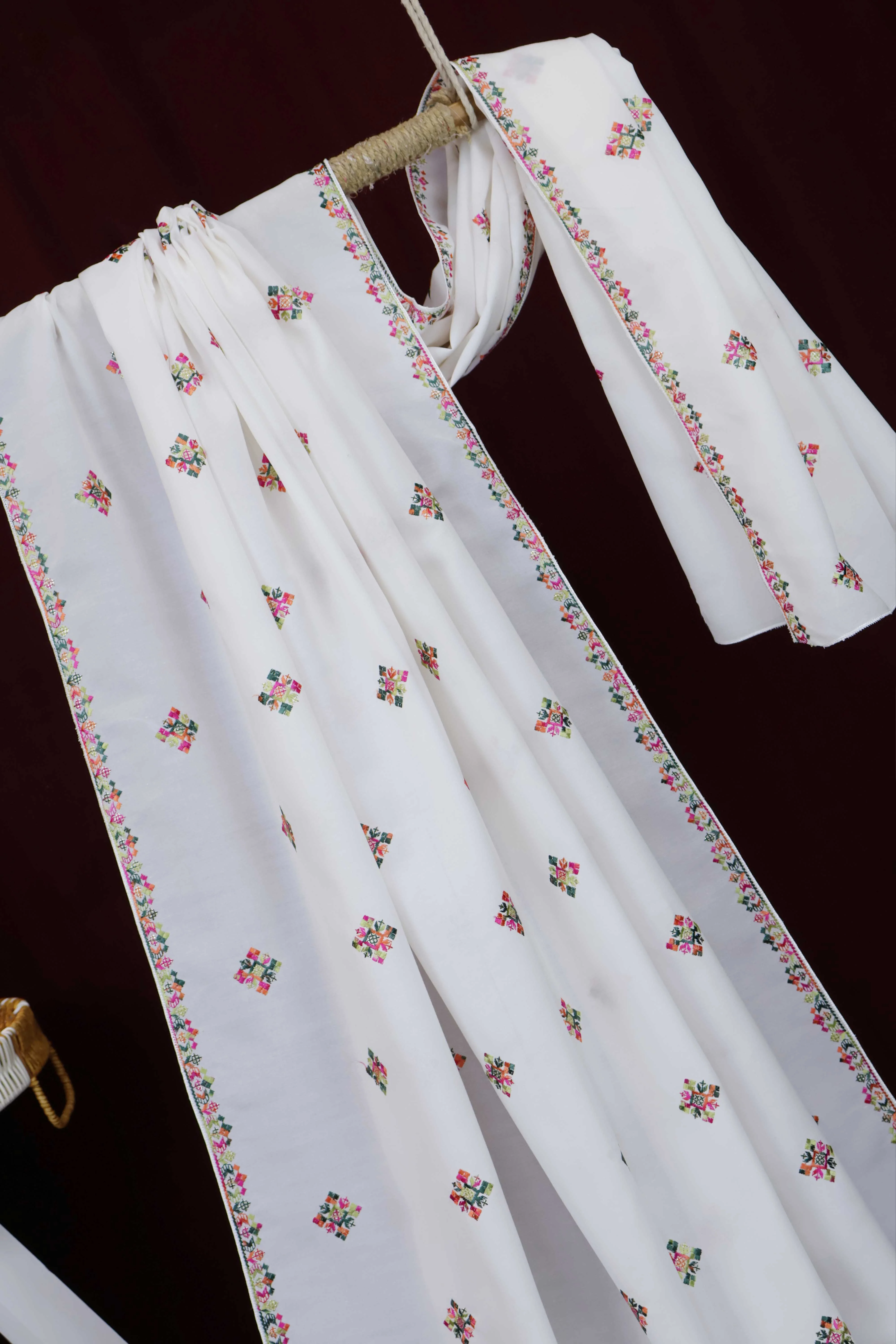 Embroidered Lawn Shawl HLSH105 - Image 3